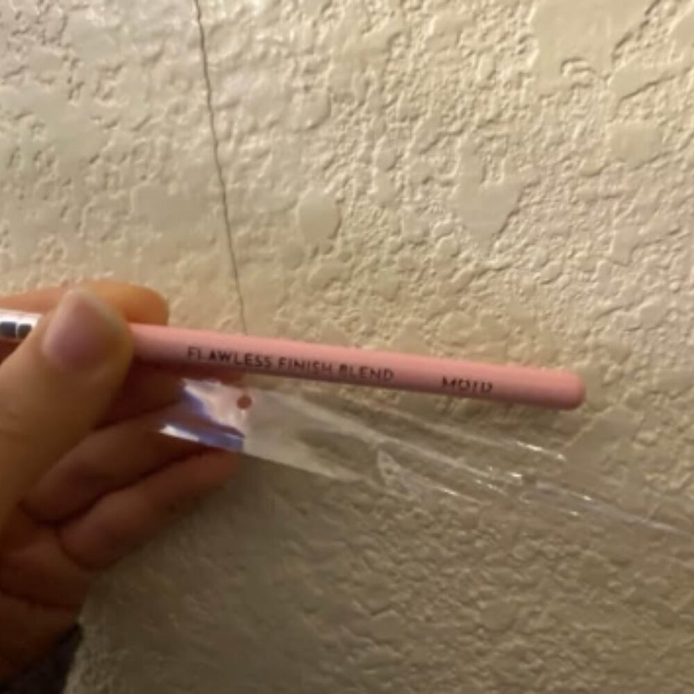Flawless Finish Blend MOTD Eyeshadow Face Makeup Brush